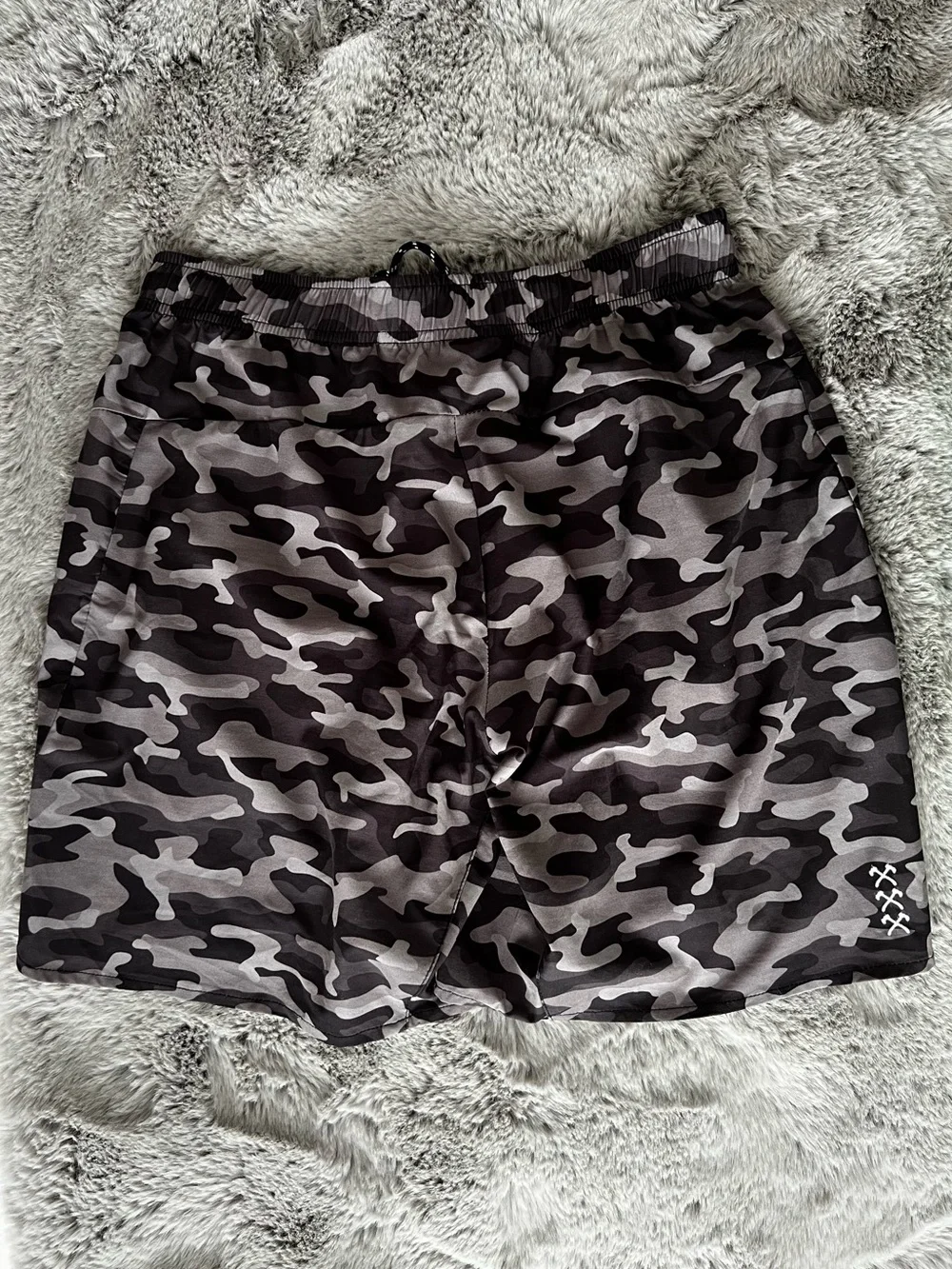 Sharpen the Axe Mens CrossFit Athletic Shorts Black & Gray Camo Size Medium